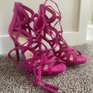 JESSICA SIMPSON - 4.5” Heels - size 7.5